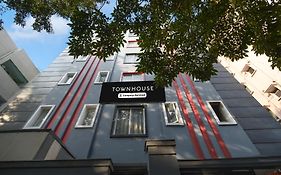 Super Townhouse Sr Nagar Metro Station Hyderabad